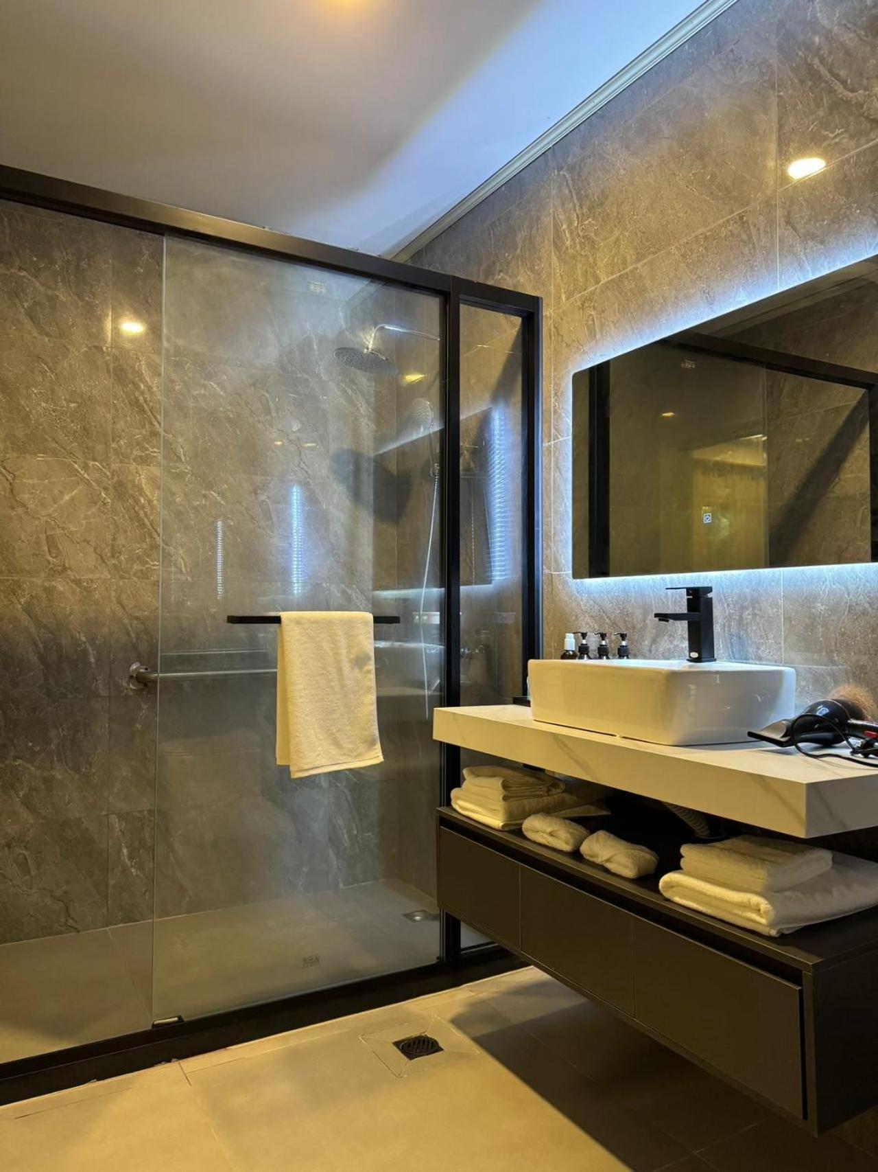 Water Bay Hotel Saipan غارابان المظهر الخارجي الصورة